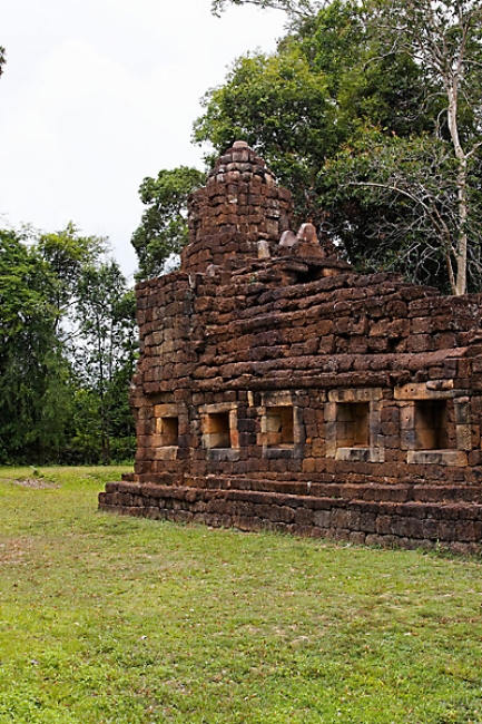 25-Prasat Ta Muen-020